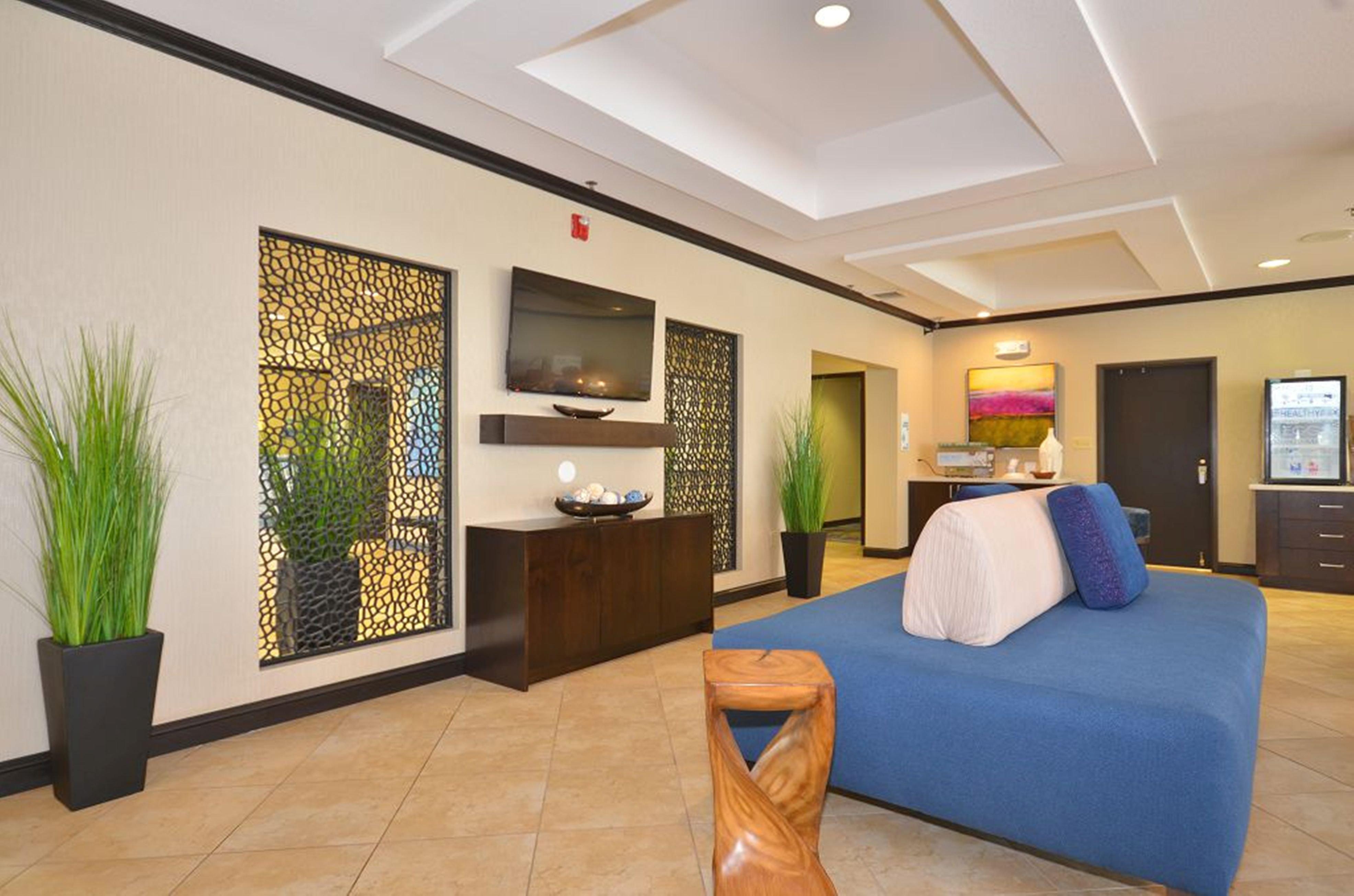 Holiday Inn Express Hotel & Suites Farmington, An Ihg Hotel Экстерьер фото