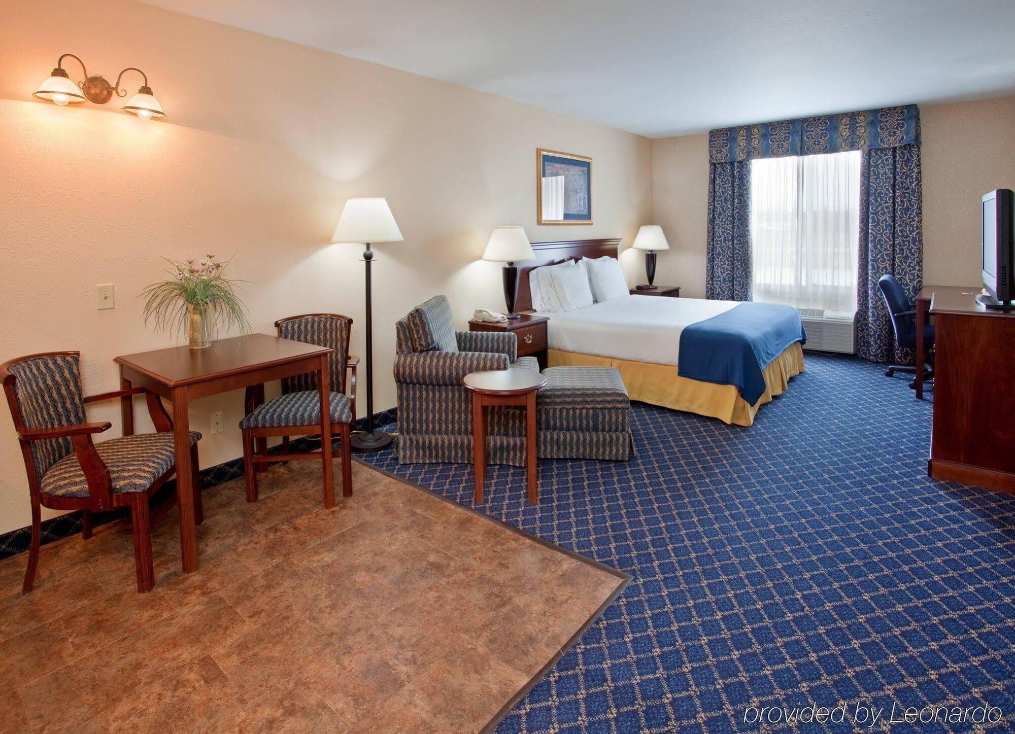Holiday Inn Express Hotel & Suites Farmington, An Ihg Hotel Экстерьер фото
